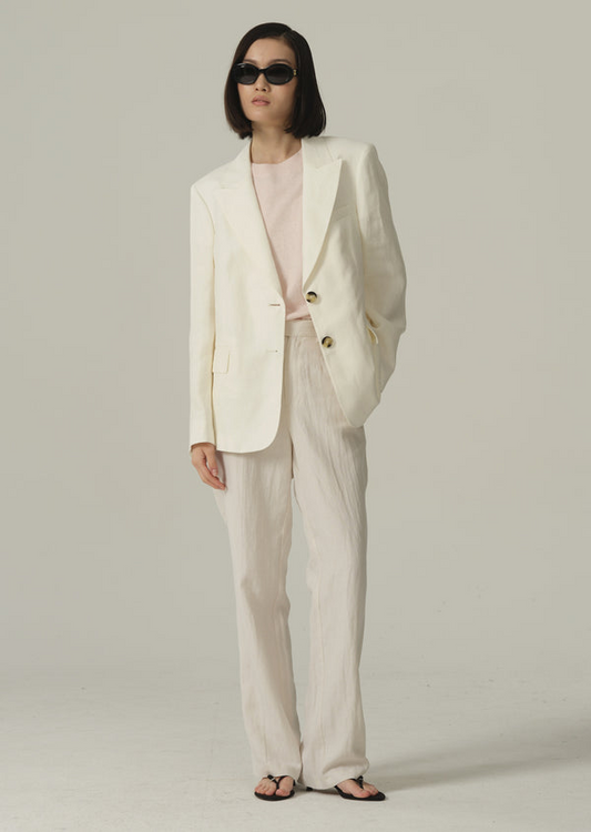 GINETTE POINTY BLAZER - WHITE