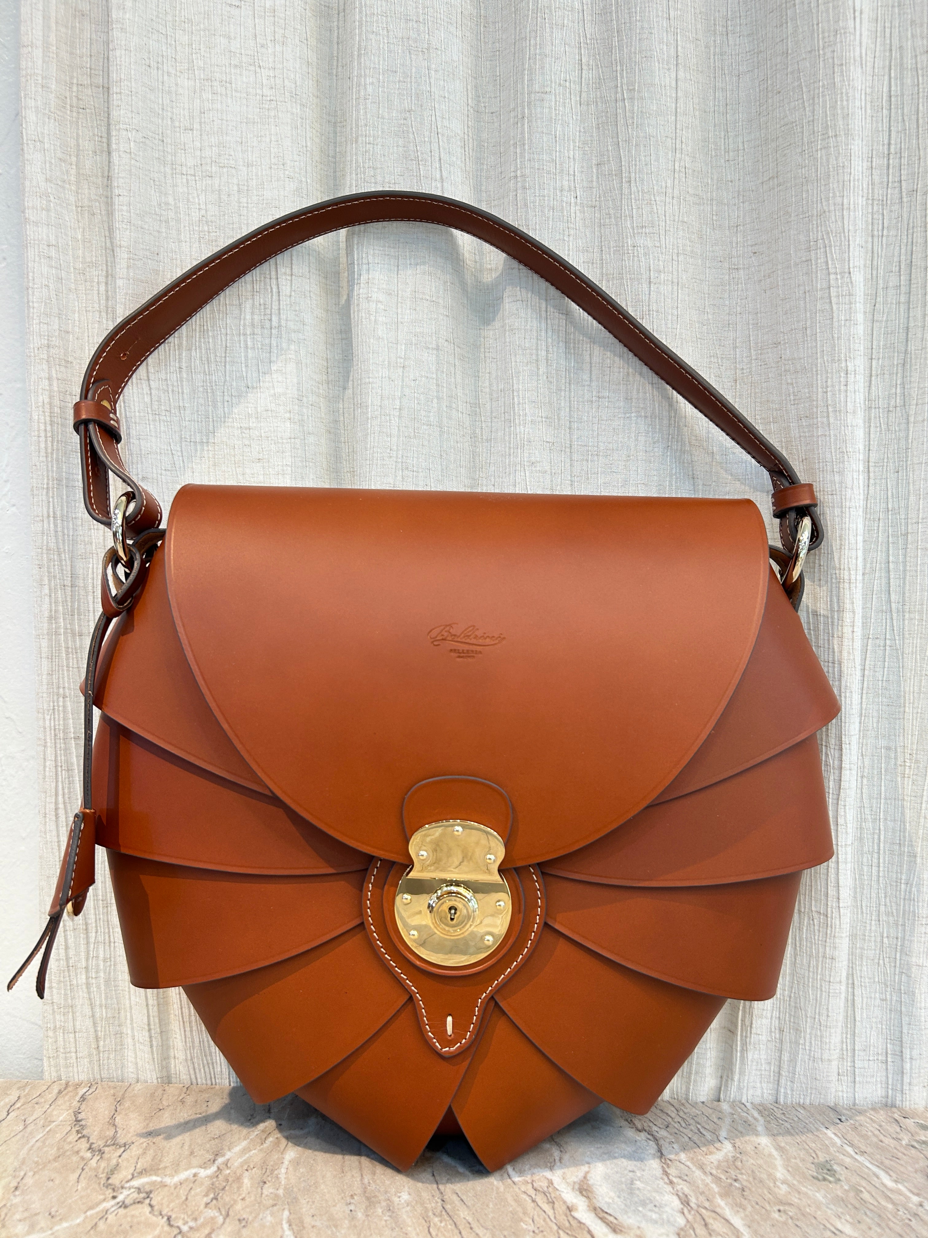 CARMEN LEATHER BAG GOLDEN – TJ Bailey's