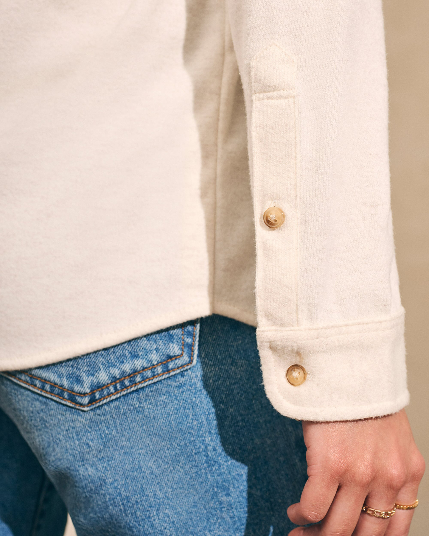 LEGEND SWEATER SHIRT - OFF WHITE