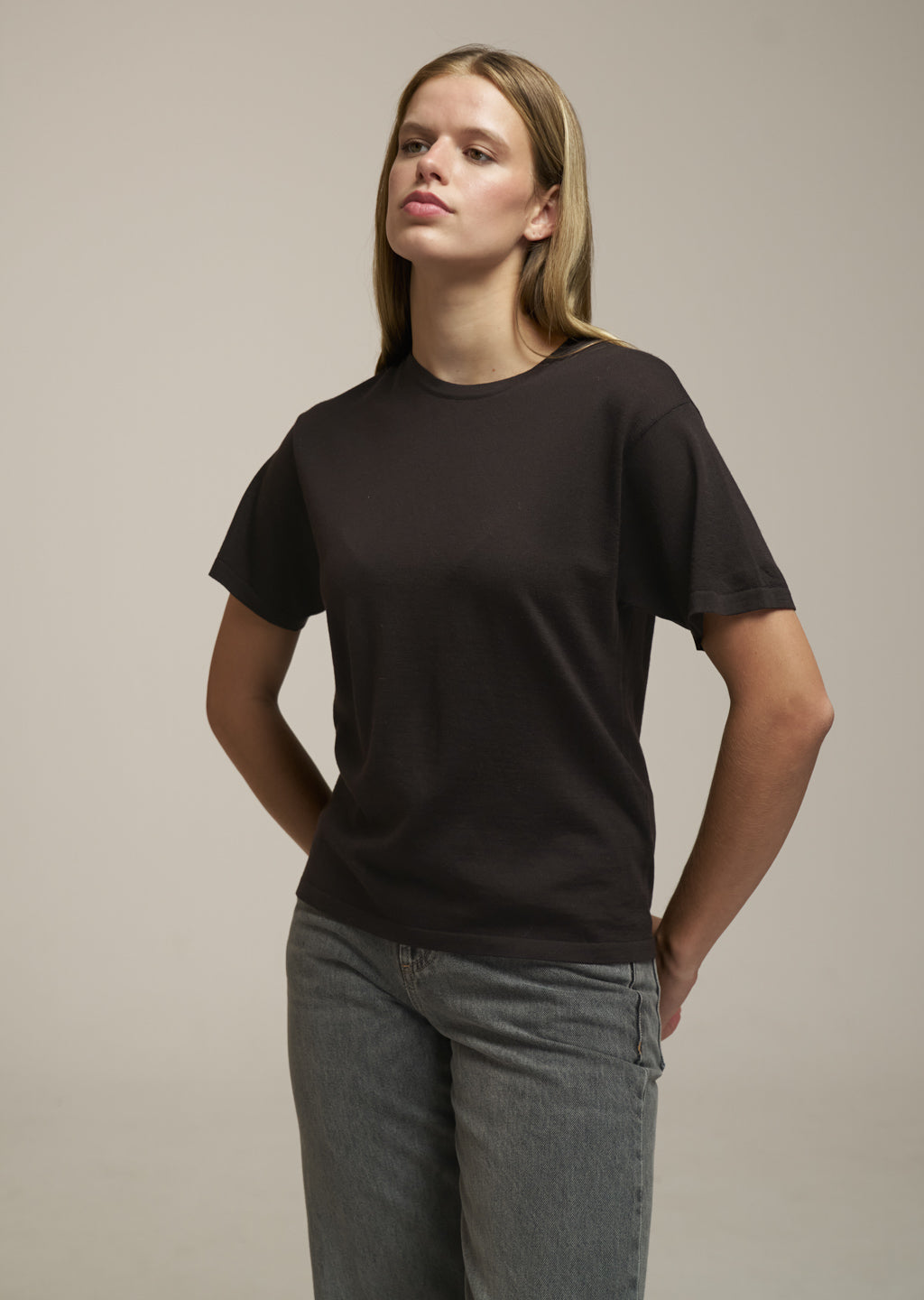 INESSA DARK BROWN WOOL KNIT TEE