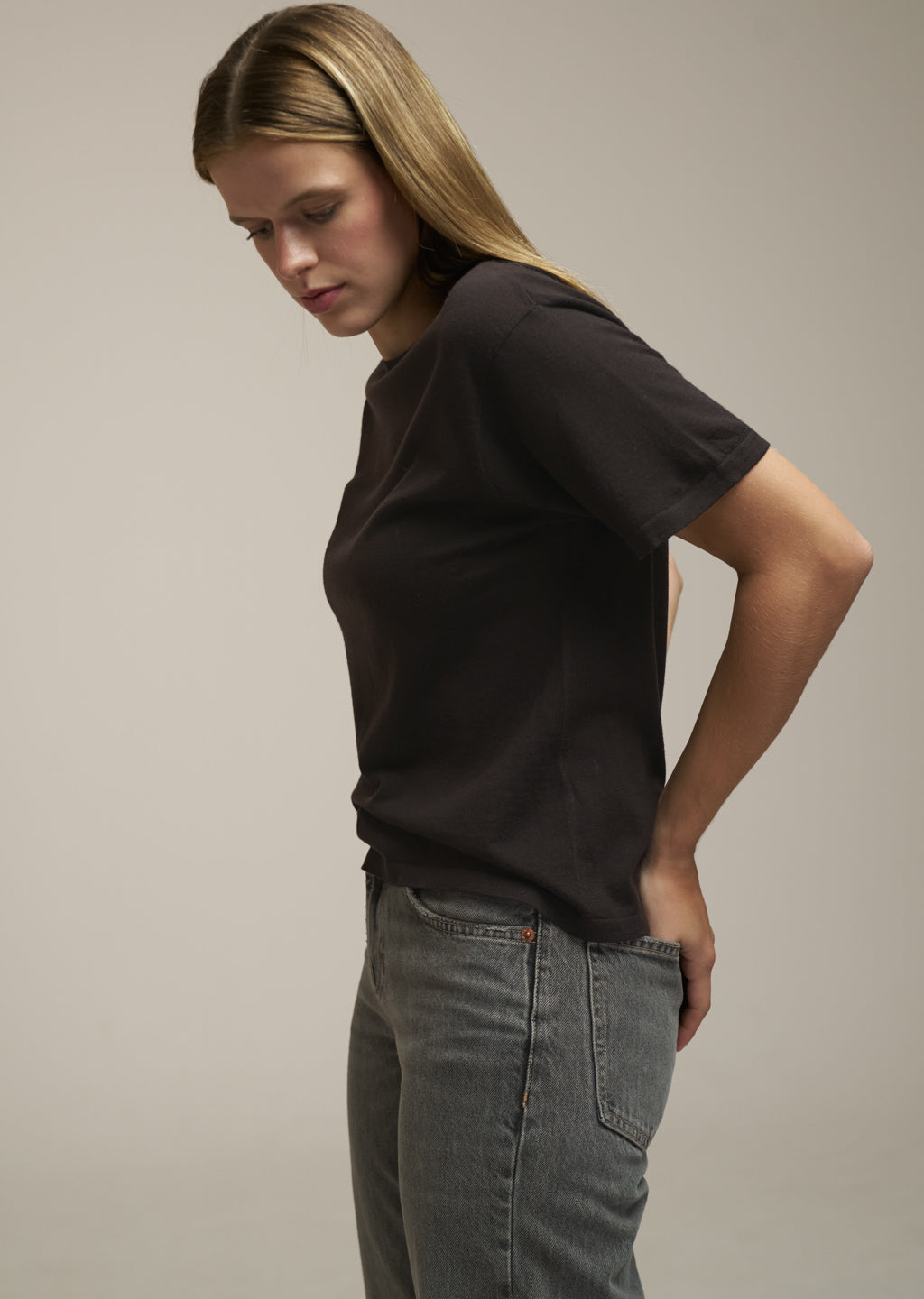 INESSA DARK BROWN WOOL KNIT TEE