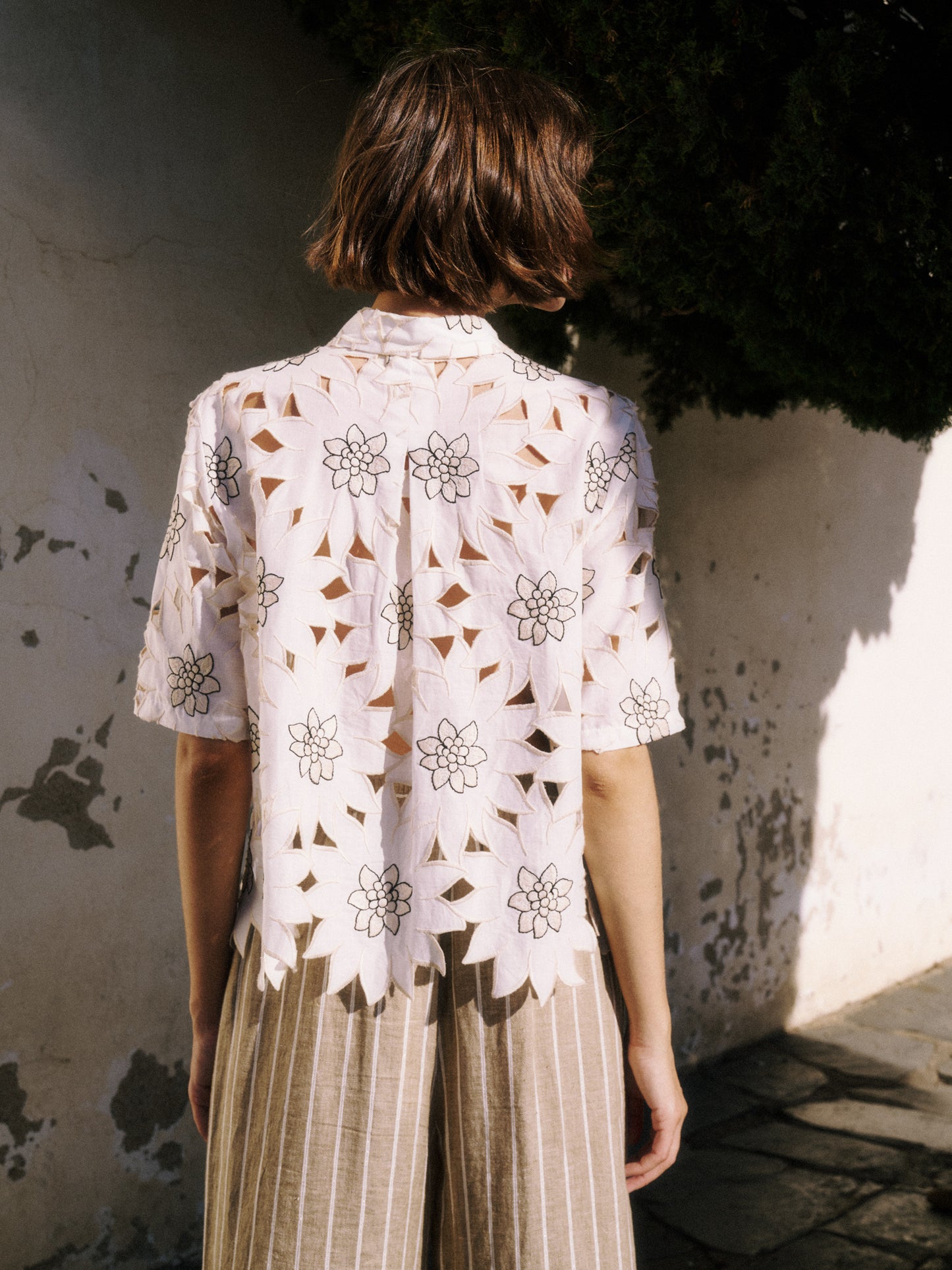 BEA COTTON LASE EMBROIDERED SHORT SLEEVE BLOUSE