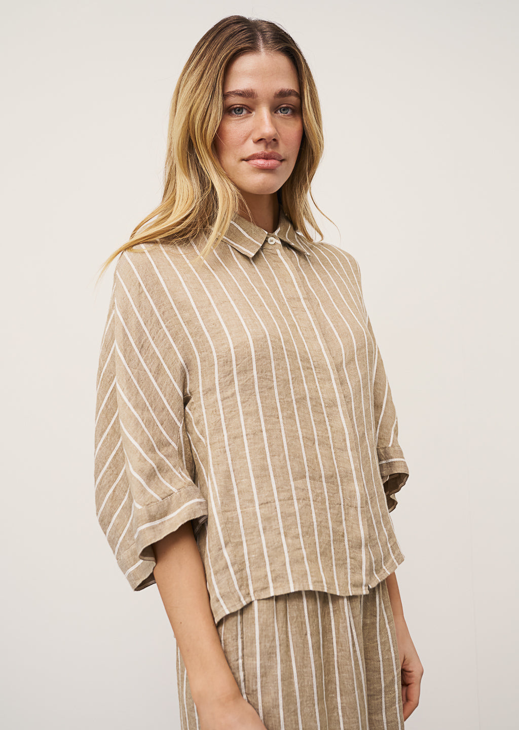 HOLLIE BROWN LINEN BLOUSE - CREAM/GOLD GLITTER STRIPE