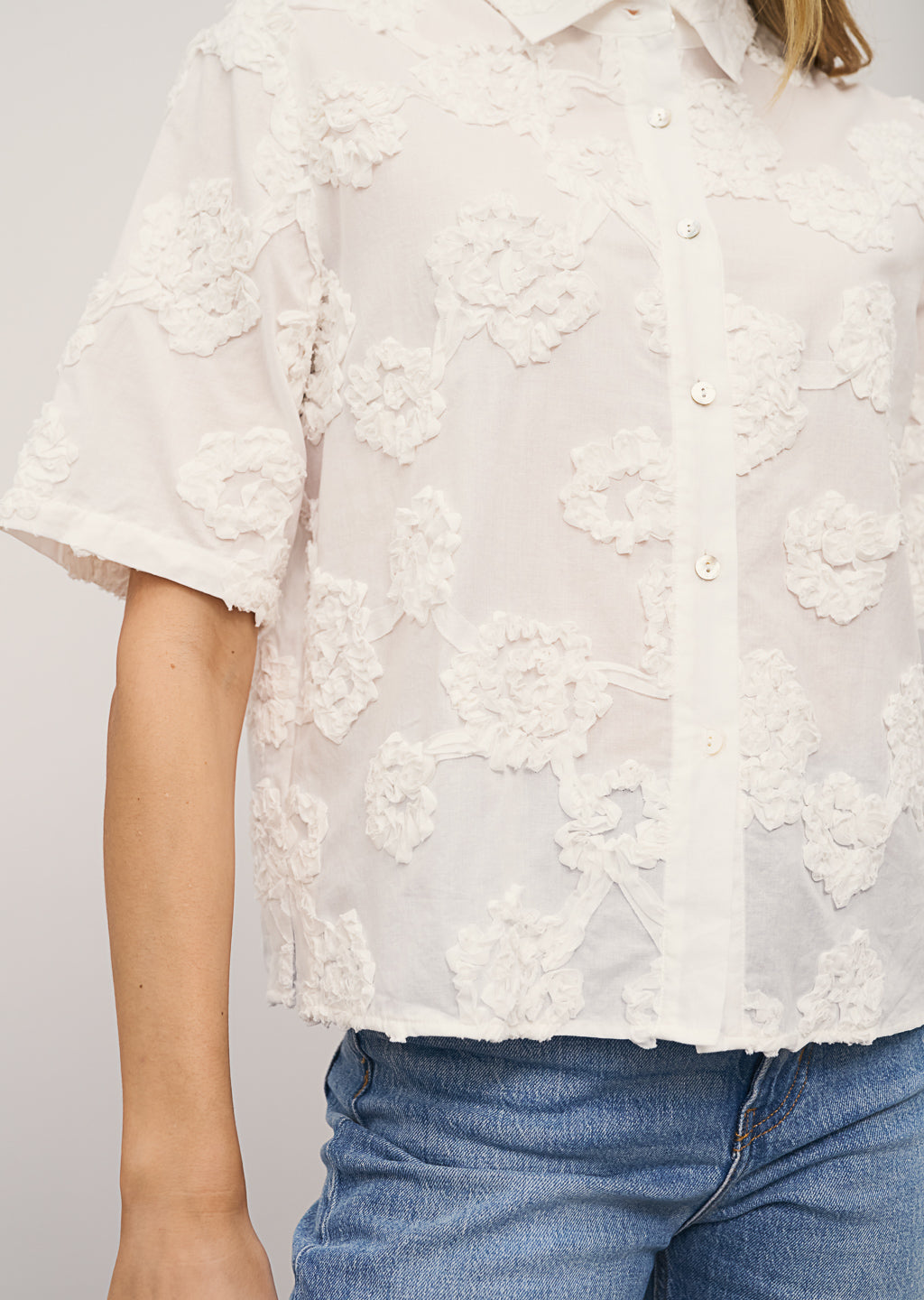 BEA 3D TEXTURED COTTON SHORT SLEEVE BLOUSE - WHITE