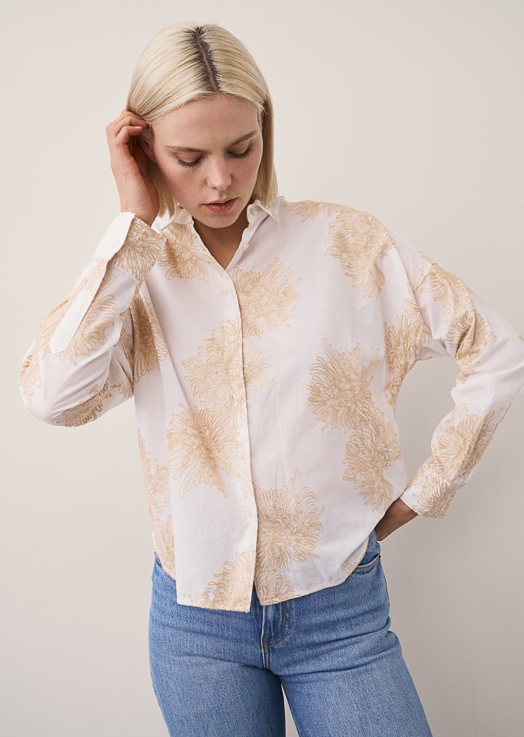 LUCY COTTON BROWN EMBROIDERED FLOWERS - WHITE