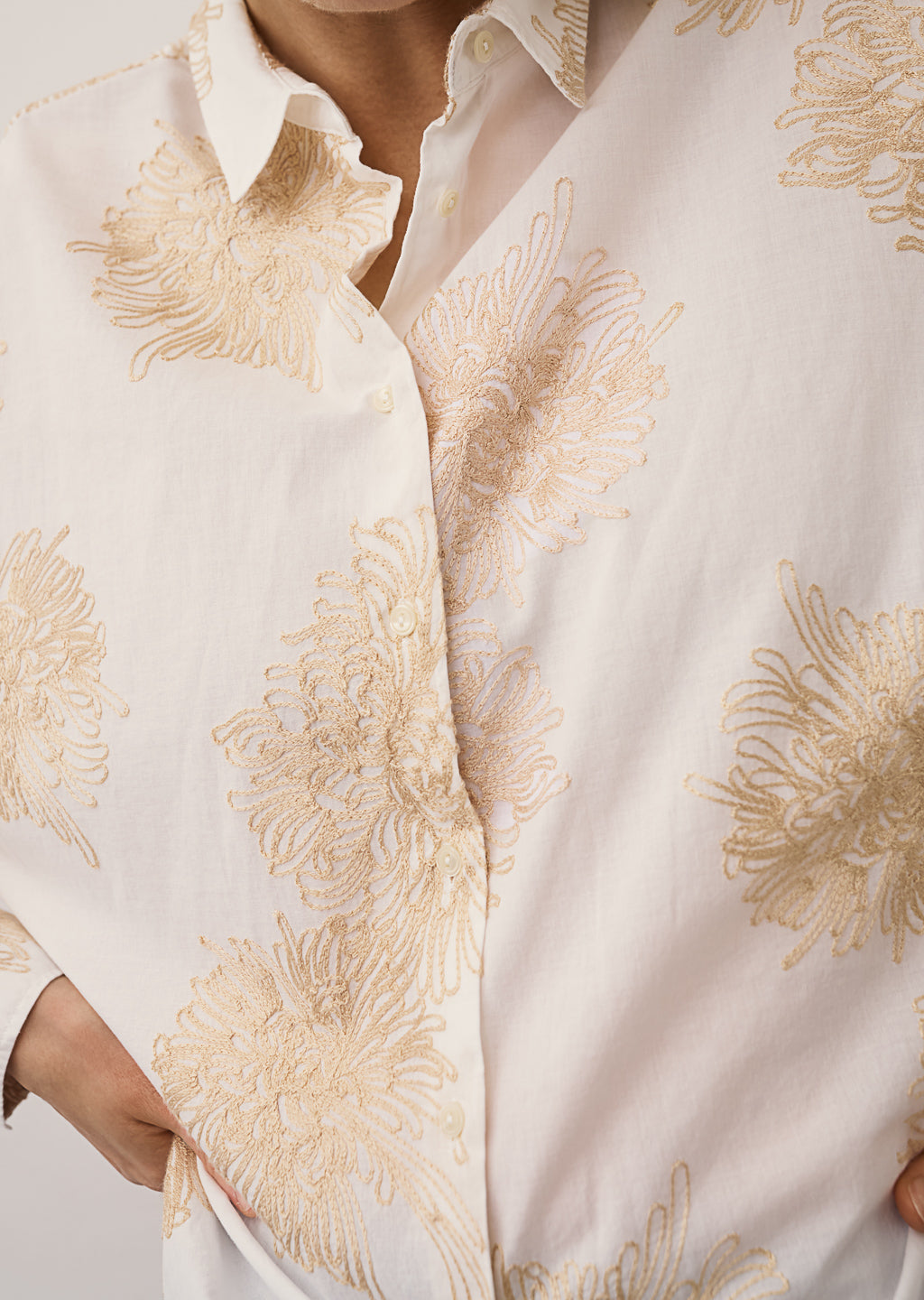 LUCY COTTON BROWN EMBROIDERED FLOWERS - WHITE