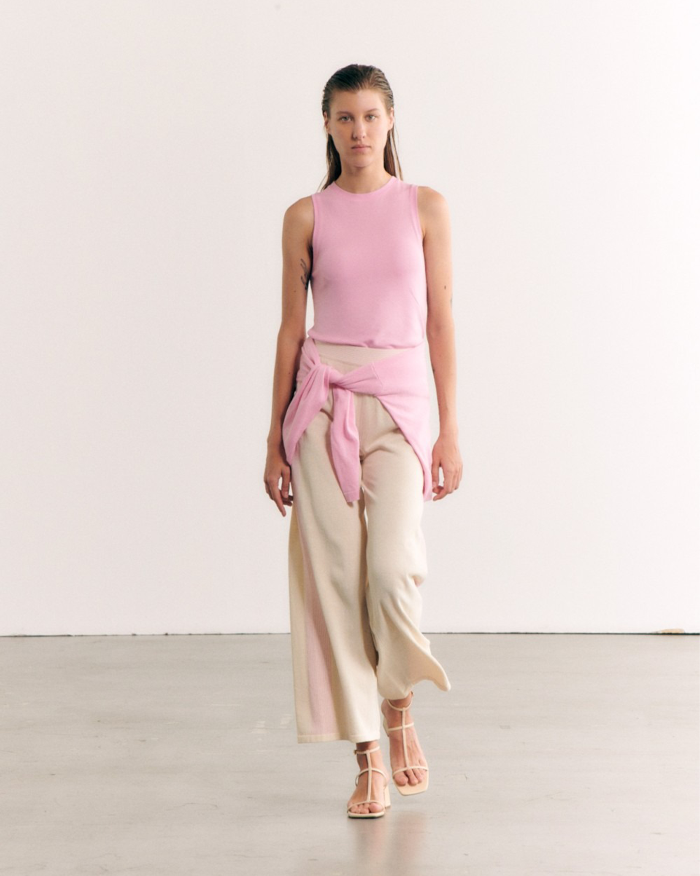LOOSE FIT SOFT KNIT SWEATER - GUM PINK – TJ Bailey's
