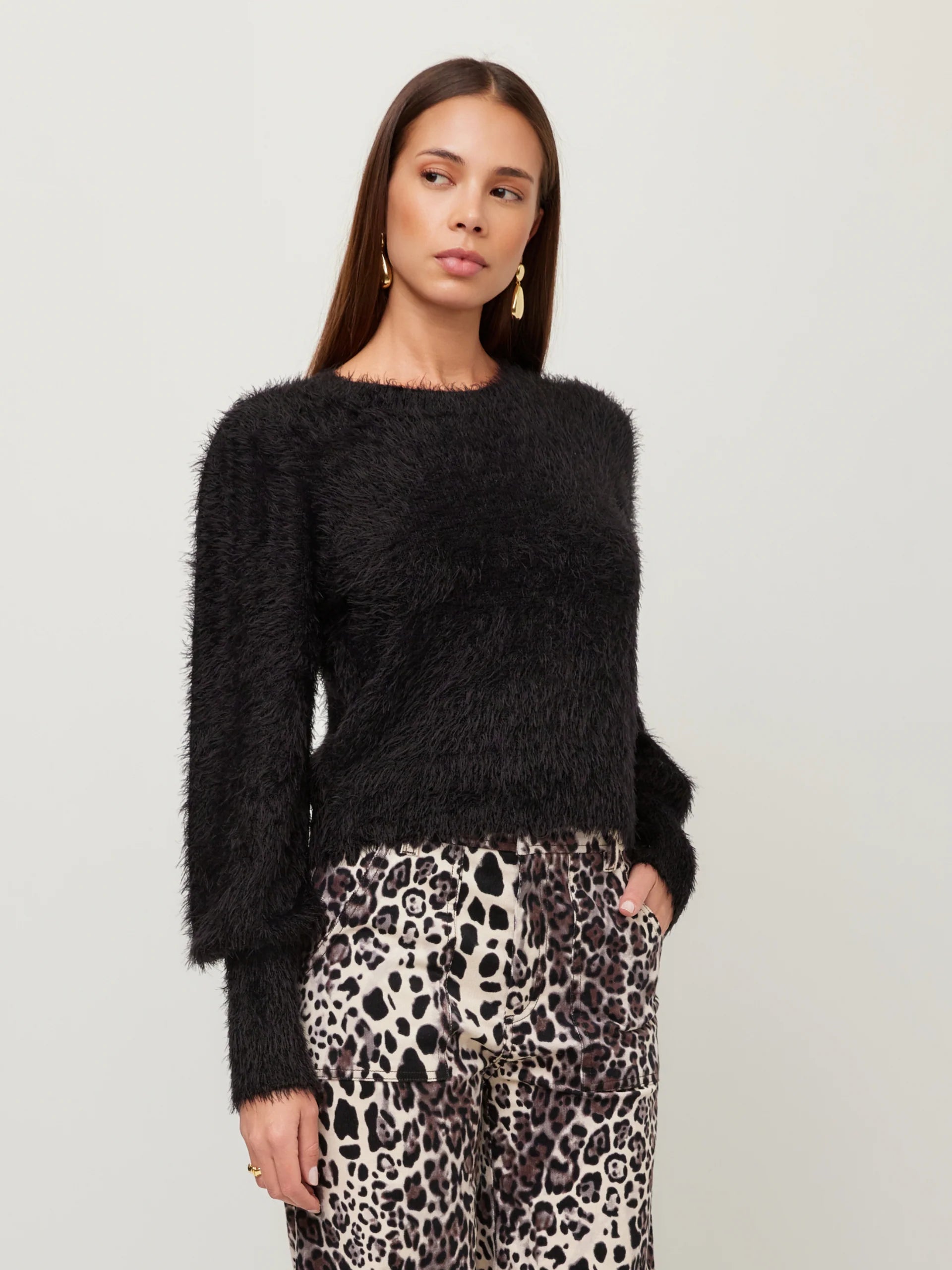 LIA SHIRRED SLEEVE SWEATER - BLACK