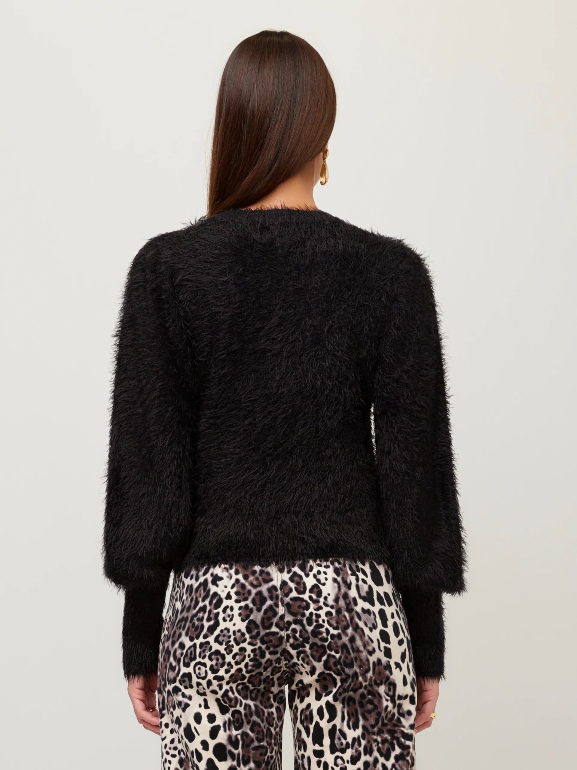 LIA SHIRRED SLEEVE SWEATER - BLACK
