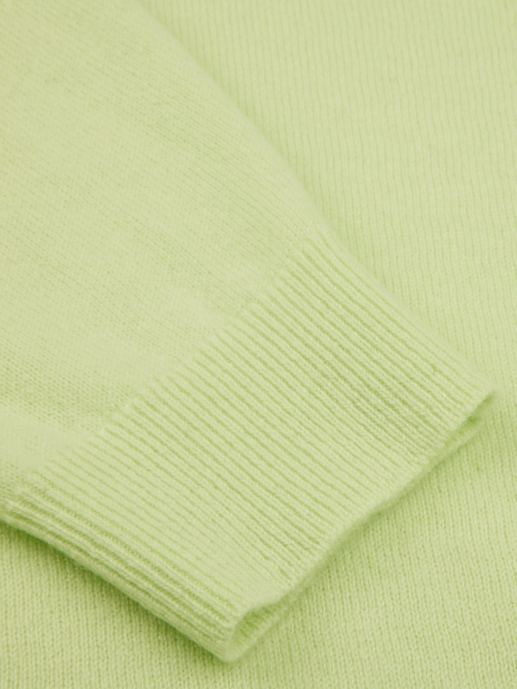 PEAR GREEN CASHMERE CREW NECK SWEATER