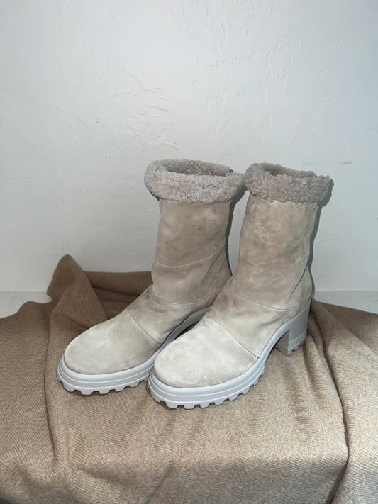 CLAIRE 01 SUEDE BOOT - LIGHT BEIGE