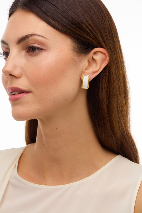 SMITH TOWN FEATHER STUD EARRINGS
