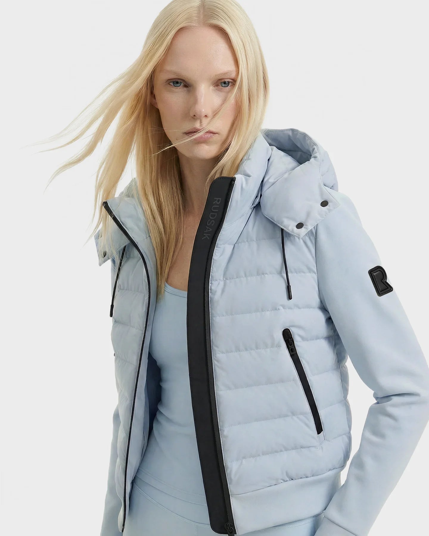 CASSA LIGHT QUILTED JACKET WITH THUMBHOLES - POWDER BLUE