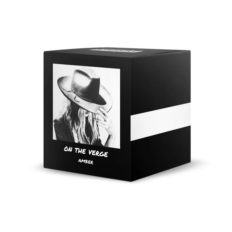 ON THE VERGE/AMBER SCENTED CANDLE