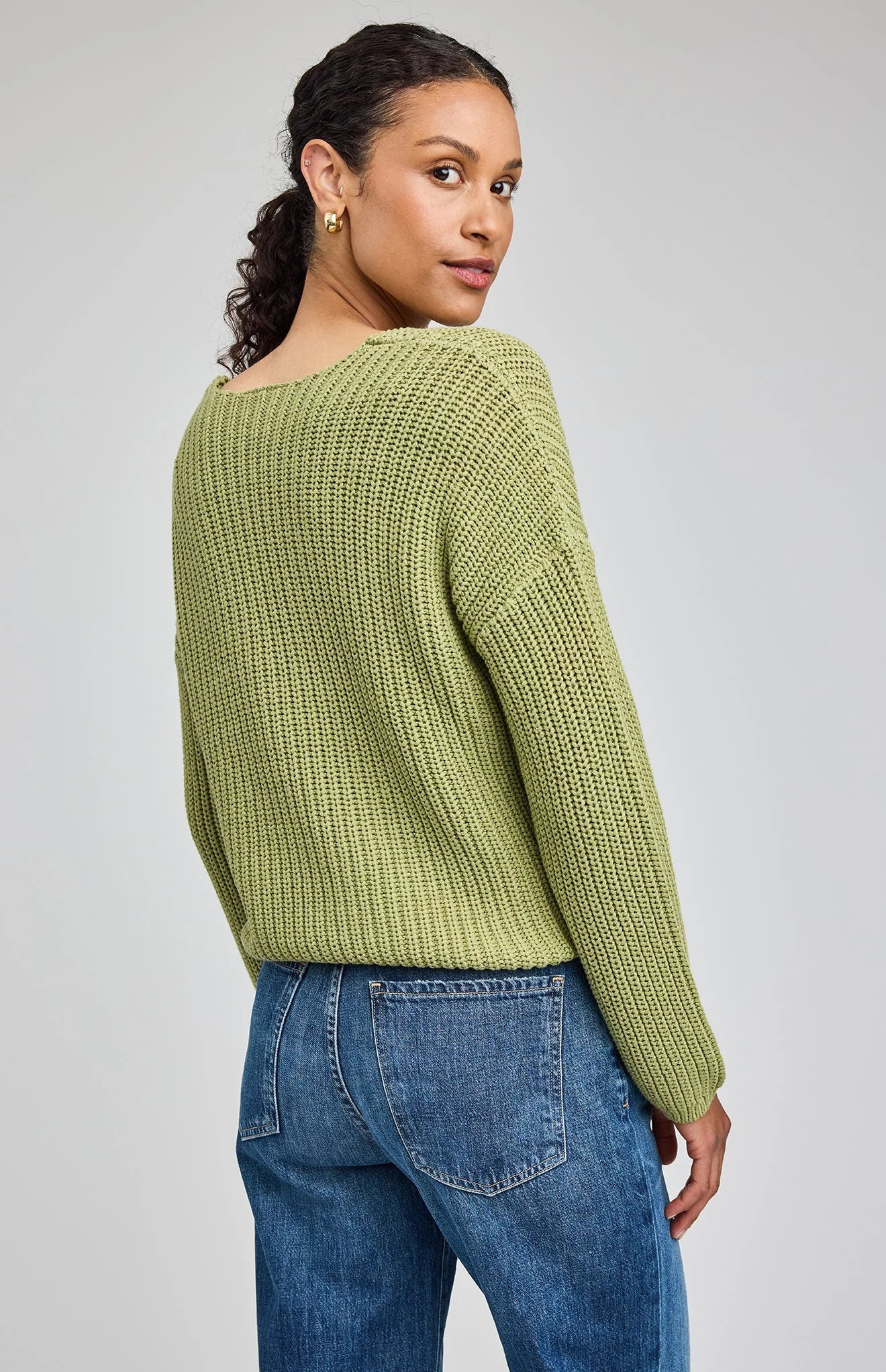 SPENCER V-NECK KNIT SWEATER - MEADOW