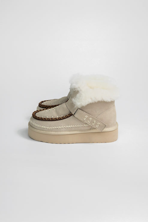 ALPINE SUEDE AND SHEEPSKIN BOOT - LATTE