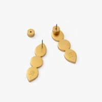 ROMANCE FEATHER PEARL TEARDROP EARRINGS - WHITE