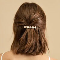 INFINITY FEATHER PEARL BARRETTE - WHITE