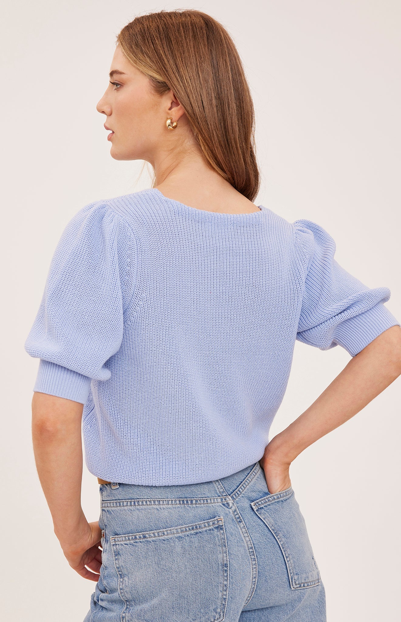 PHOEBE V-NECK PULLOVER - DAYLIGHT