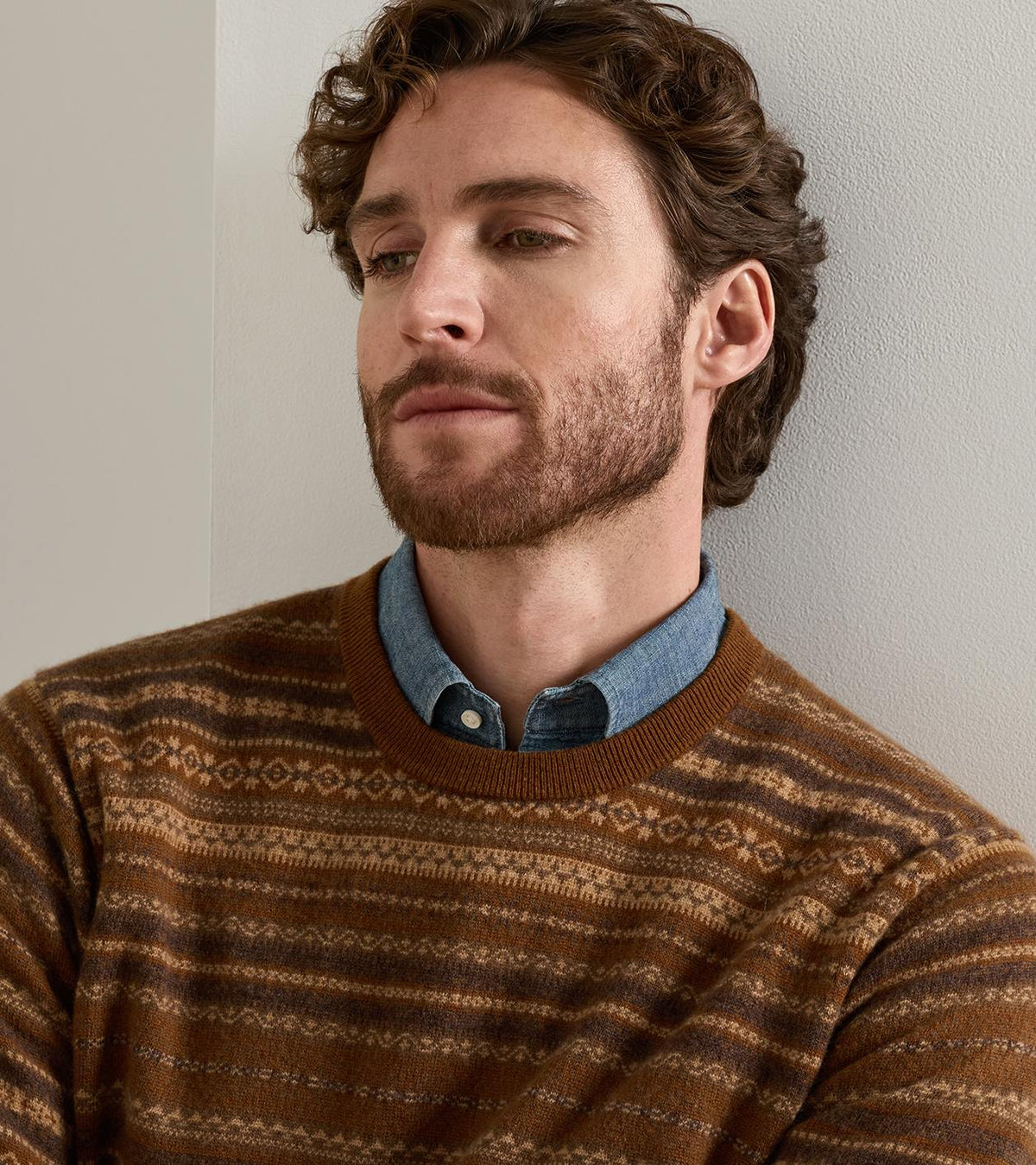 SADDLE FAIRISLE CREW NECK SWEATER - DARK AMBER