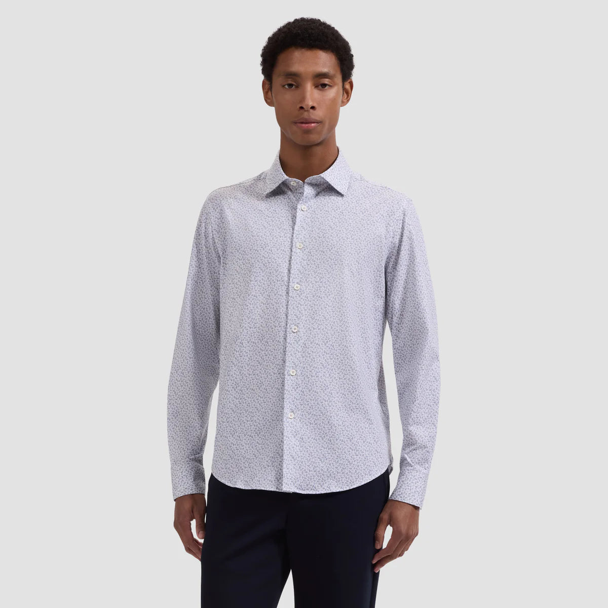 SMALL LEAF PRINT 8 WAY STRETCH SHIRT - SAND