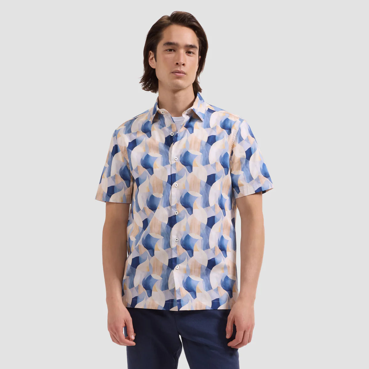 ABSTRACT PRINT COTTON SHAPED FIT SHORT SLEEVE SHIRT - COBALT