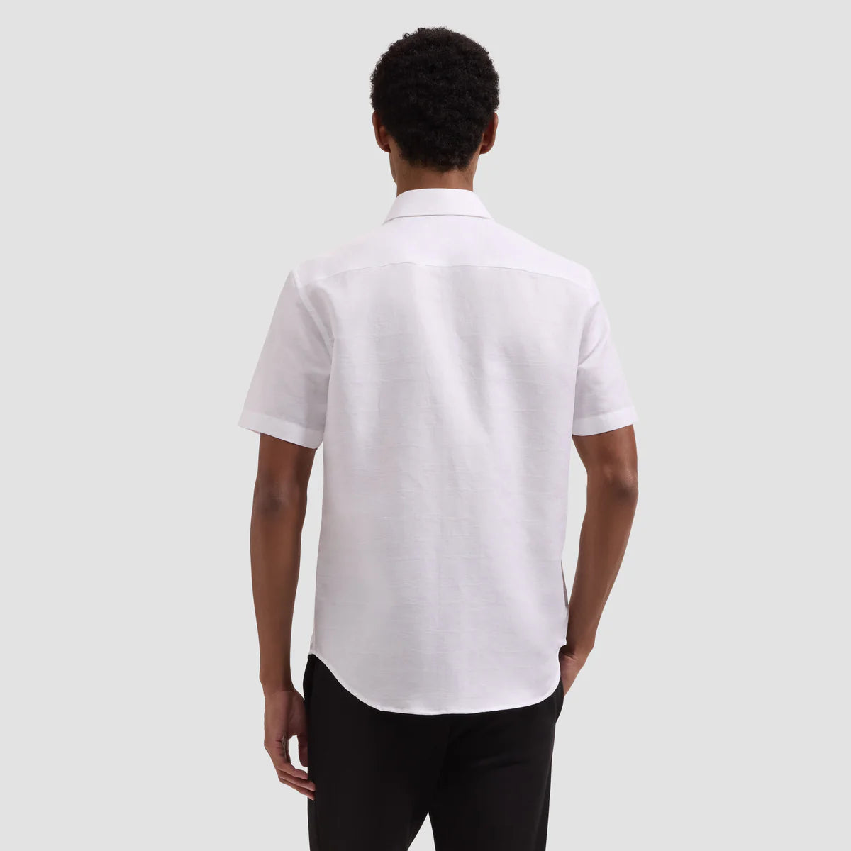 TONAL COTTON LINEN SHAPED FIT SHORT SLEEVE SHIRT - WHITE