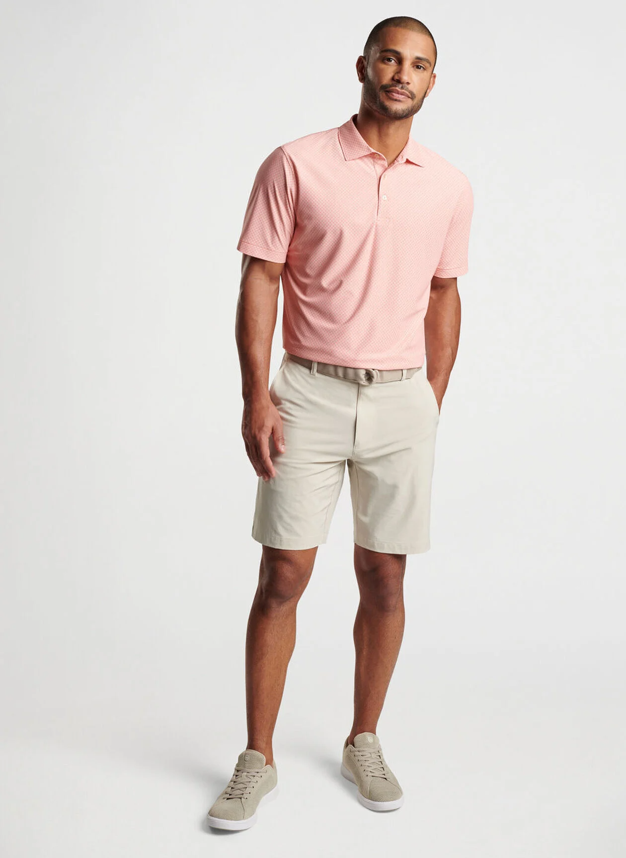 SHACKLEFORD PERFORMANCE HYBRID SHORT - SAND