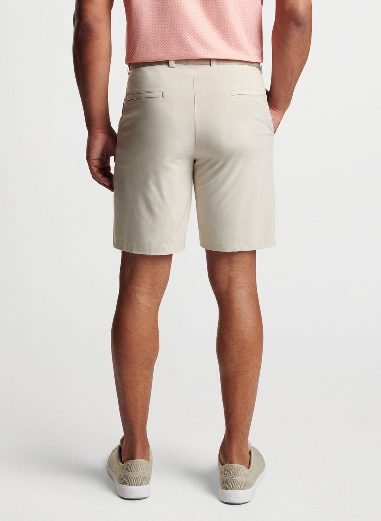 SHACKLEFORD PERFORMANCE HYBRID SHORT - SAND