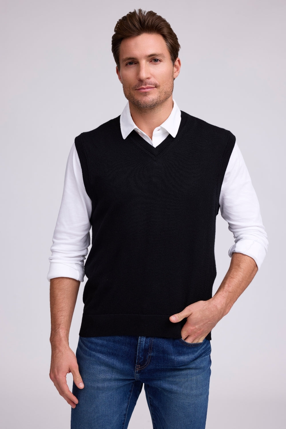 EXTRAFINE MERINO V-NECK VEST - BLACK
