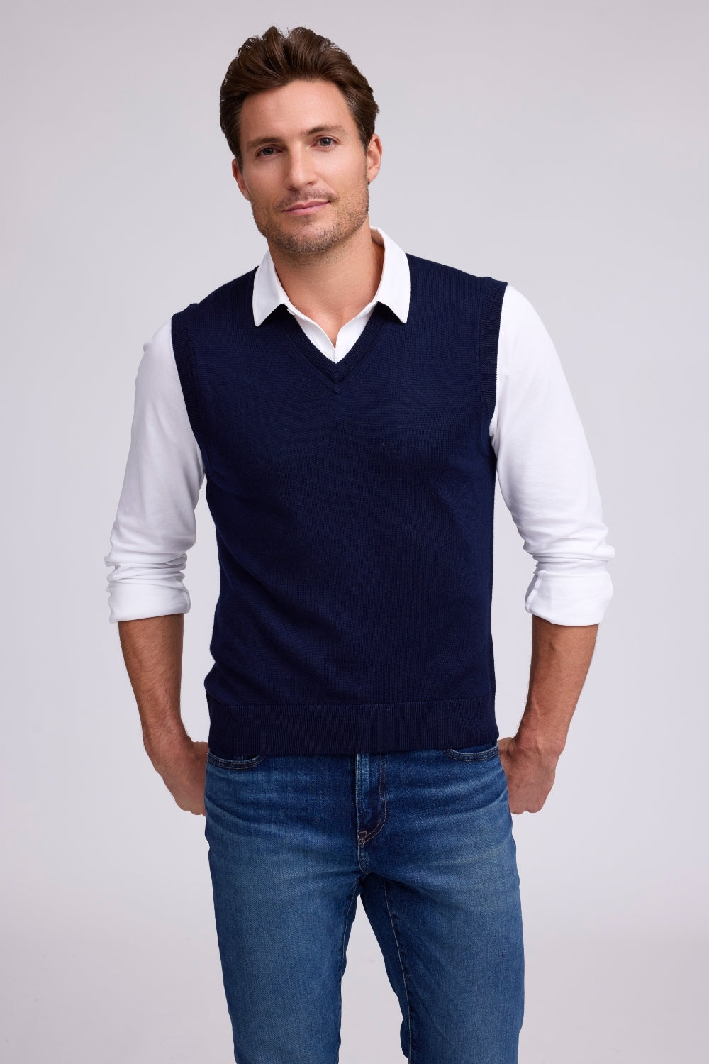 EXTRAFINE MERINO V-NECK VEST - INDIGO