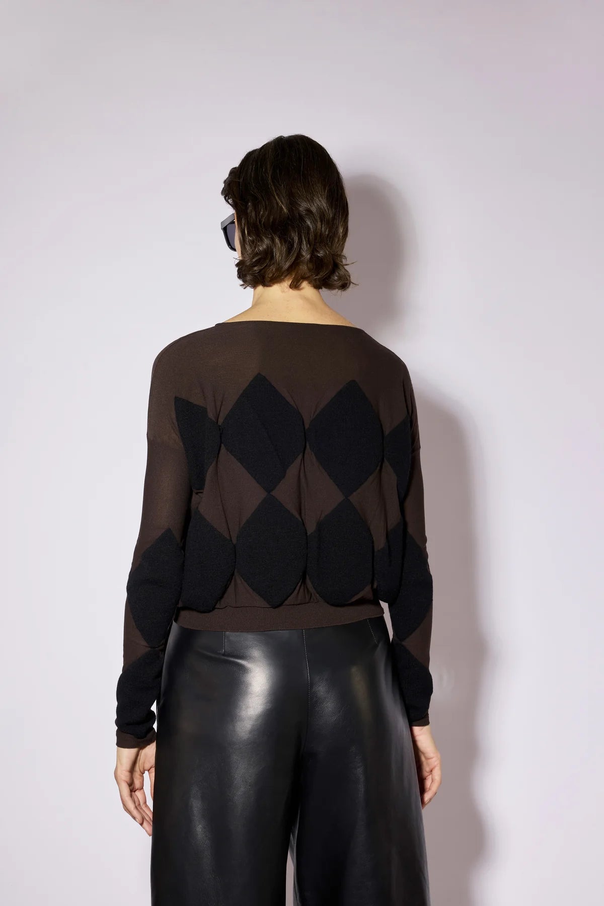 FLEECE WOOL DIAMOND PATTERN SWEATER - BLACK/DARK CHOCOLATE
