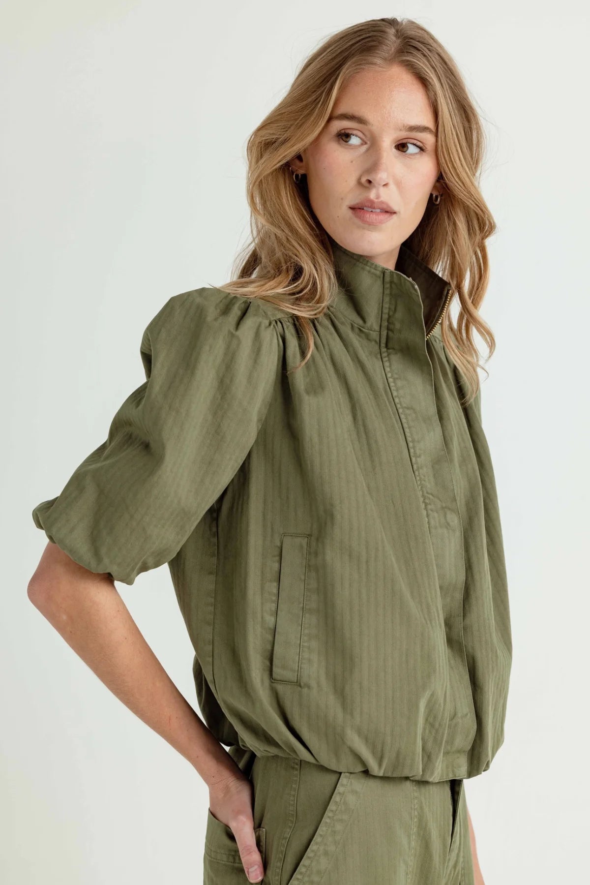 TEDDY SHORT SLEEVE JACKET - OLIVINE