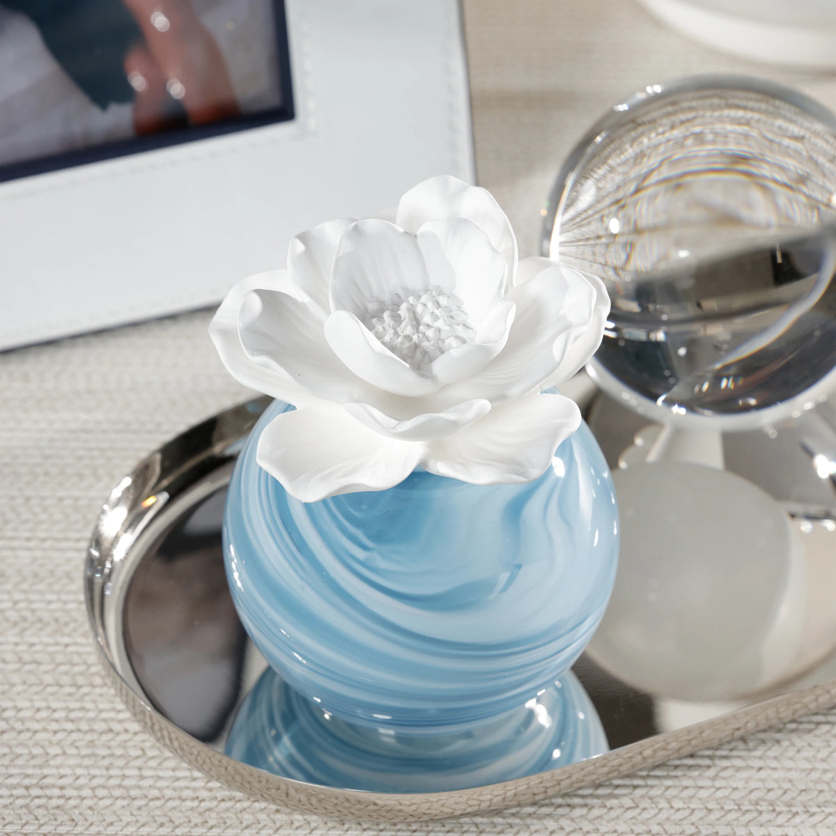 PETALS PORCELAIN DIFFUSER - WATER LOTUS