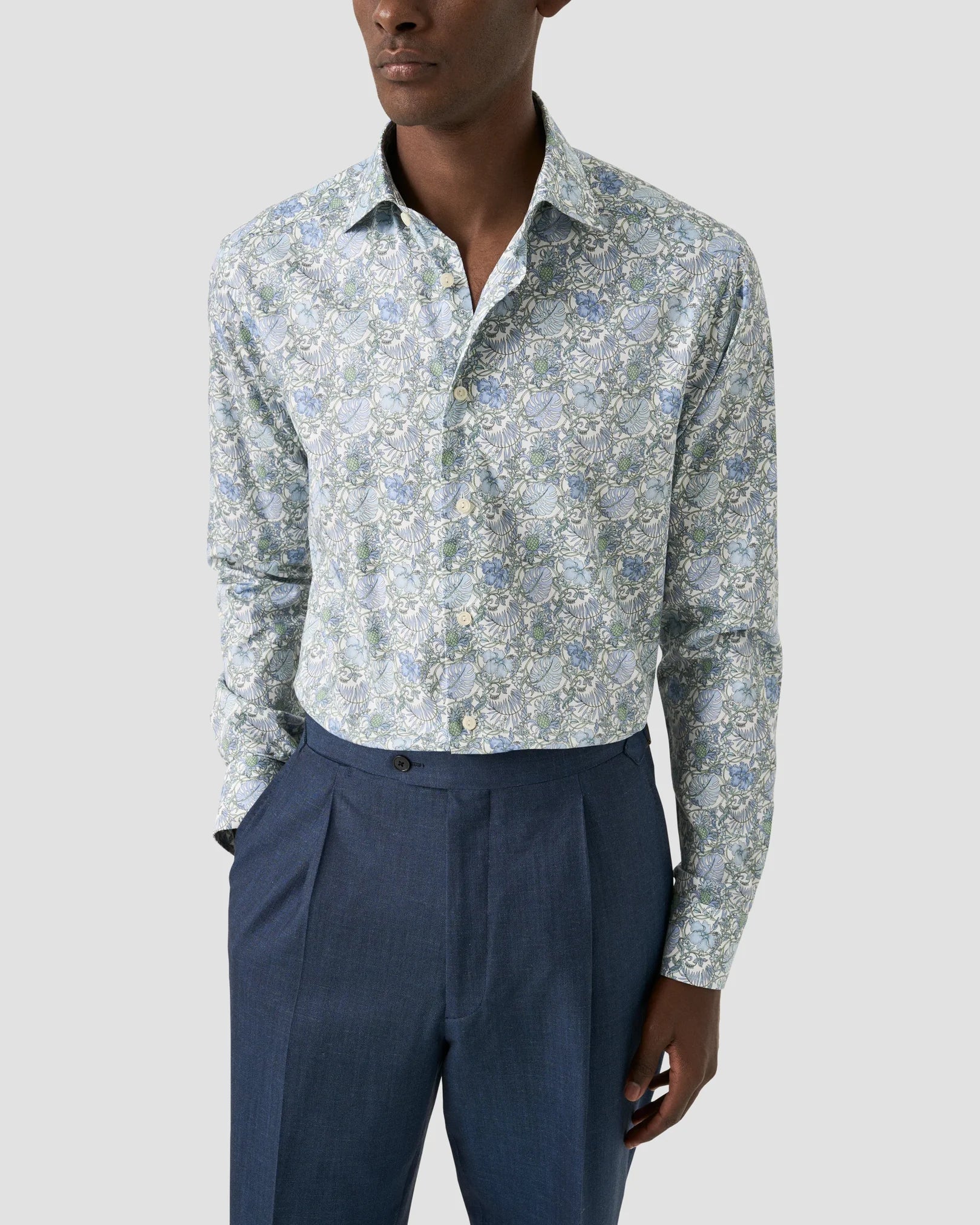GREEN BLUE AND WHITE FLORAL SIGNATURE TWILL SHIRT