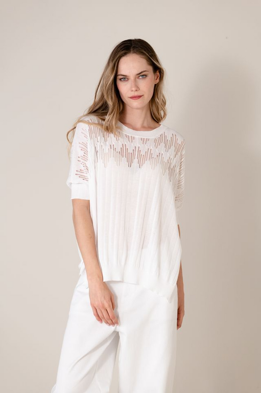 WHITE ROUND NECK KNIT TOP