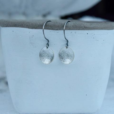 HAMMERED DOTTED SILVER EARRINGS